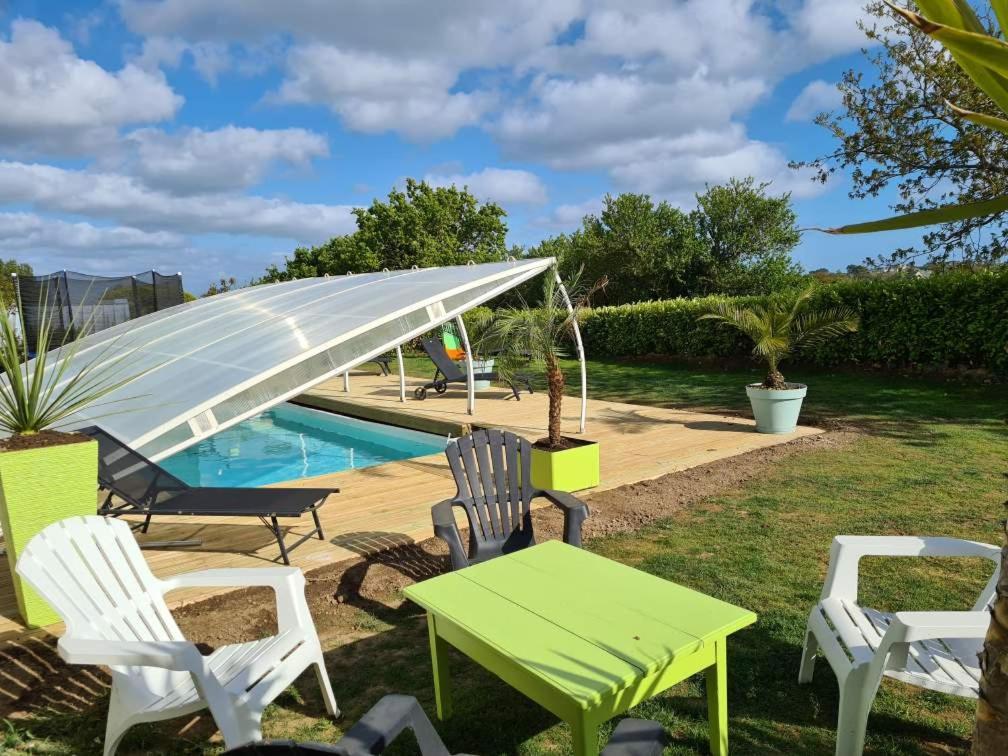 Gite de kernaet avec piscine Plougonvelin Extérieur photo